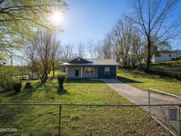 205 N 12th St, LaFollette, TN 37766