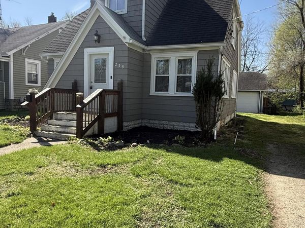 239 W Palmer Avenue, Jackson, MI 49203