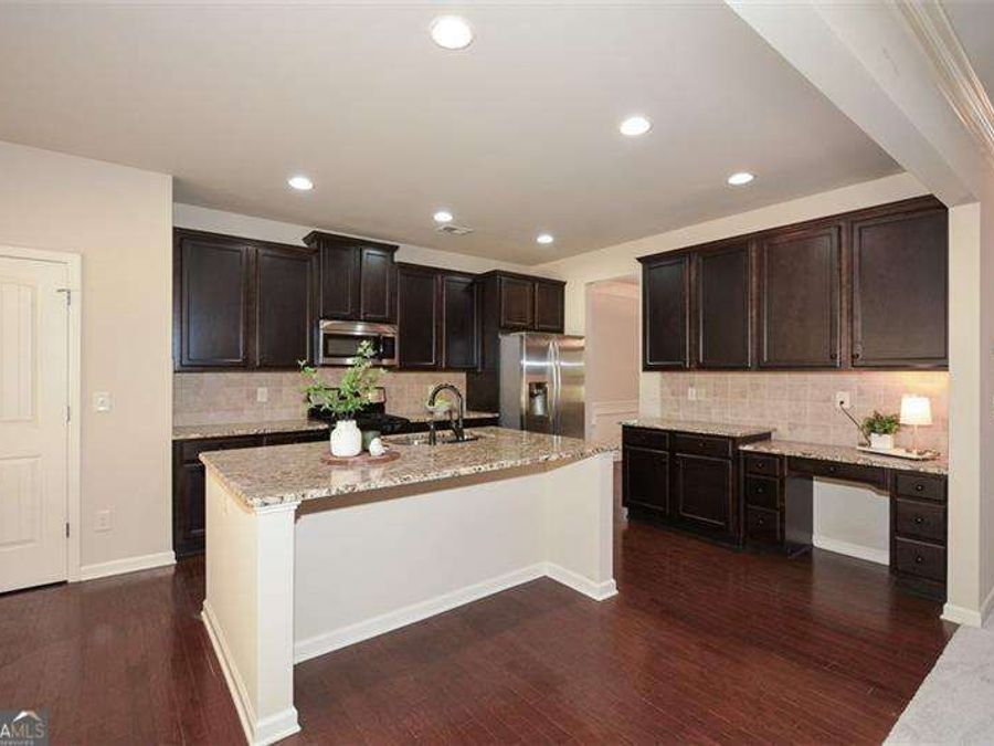 Property Image 8