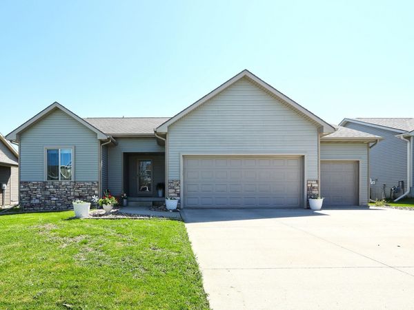 2708 16th Street SW, Altoona, IA 50009
