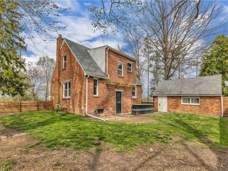 304 E Union Street, Medina, OH 44256 Photo 4