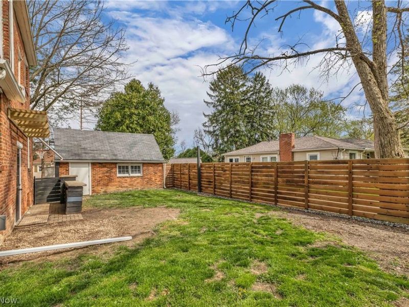 304 E Union Street, Medina, OH 44256 Photo 5