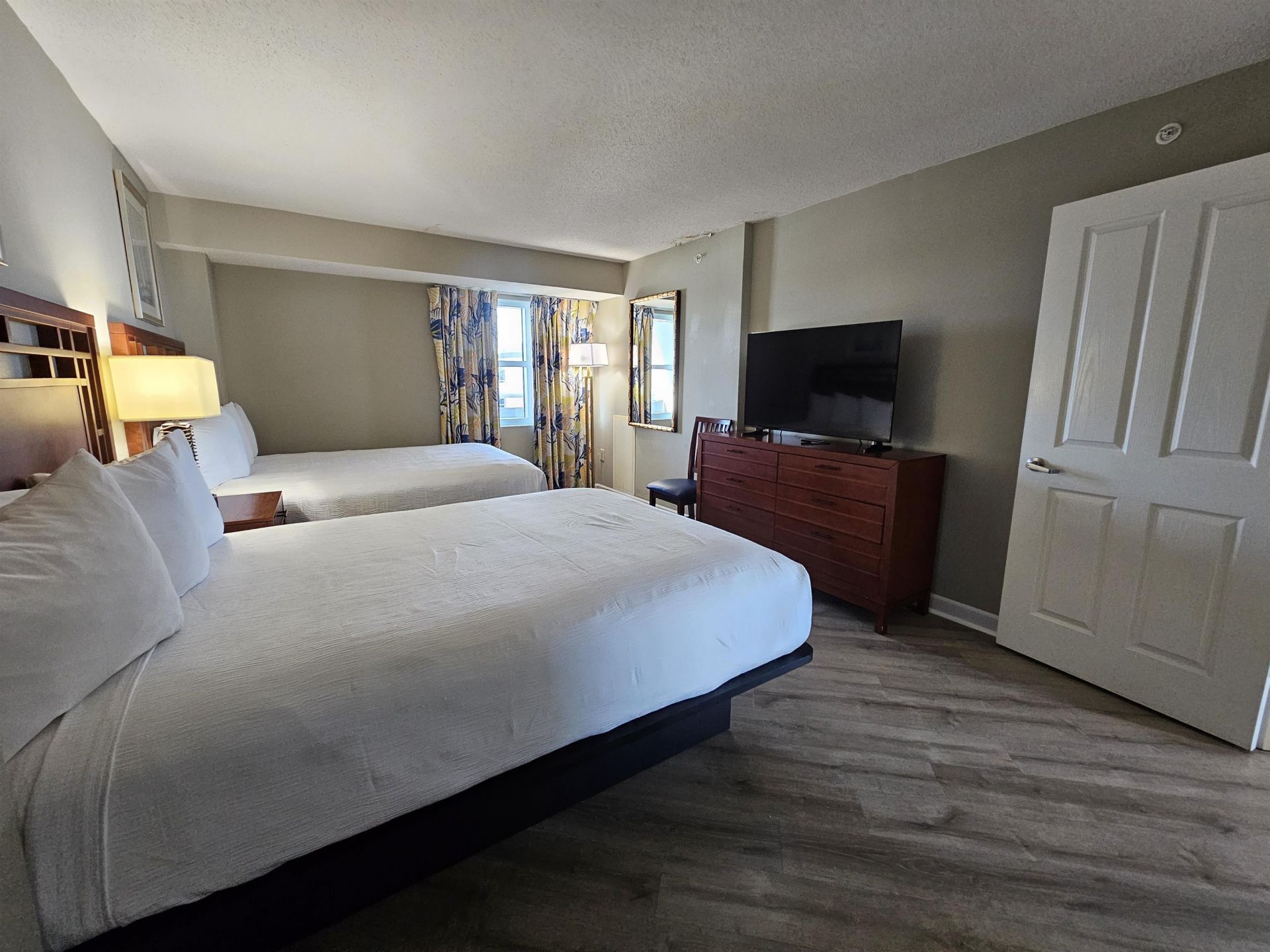 5200 N Ocean Blvd. Photo 17