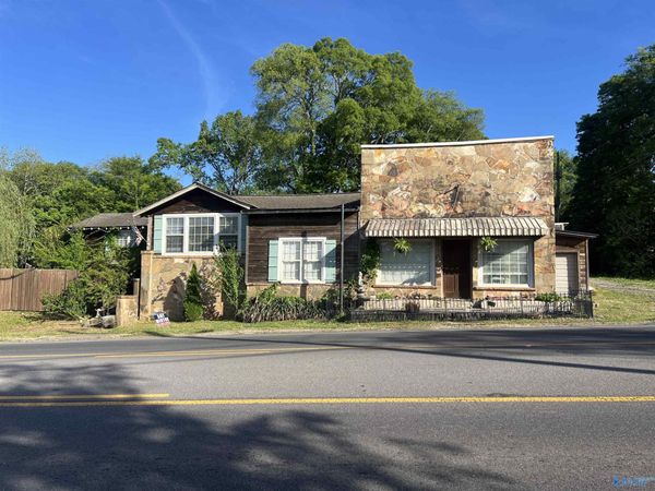 1109 Noccalula Road, Gadsden, AL 35904