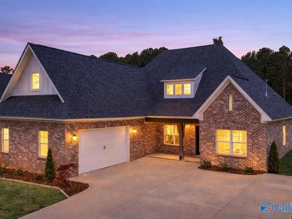 2931 Cherokee Ridge Drive, Union Grove, AL 35175