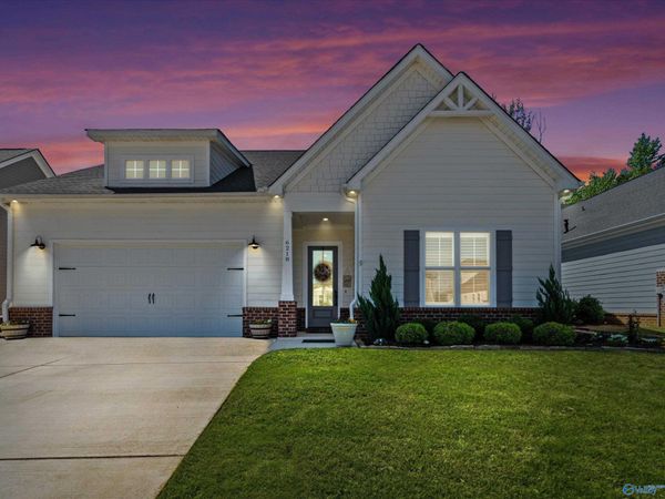 6218 Pembrook Pond Place, Owens Cross Roads, AL 35763