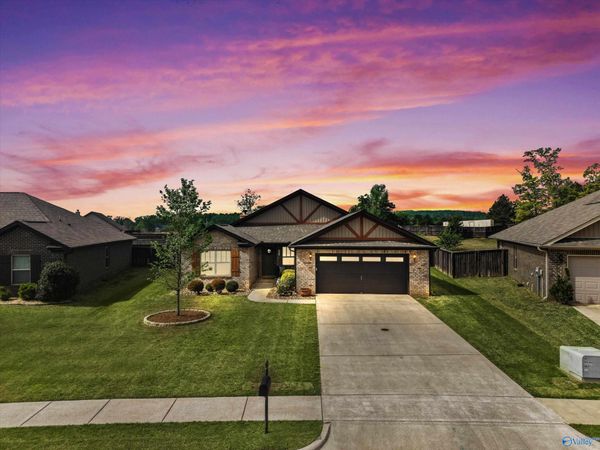 104 White Rock Drive, Harvest, AL 35749