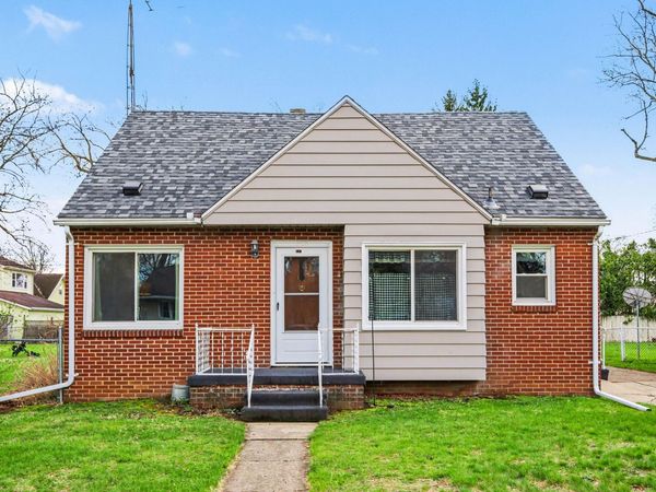 537 Commonwealth Avenue, Jackson, MI 49202