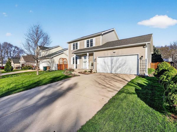 1117 Glacier Hill Drive, Madison, WI 53704