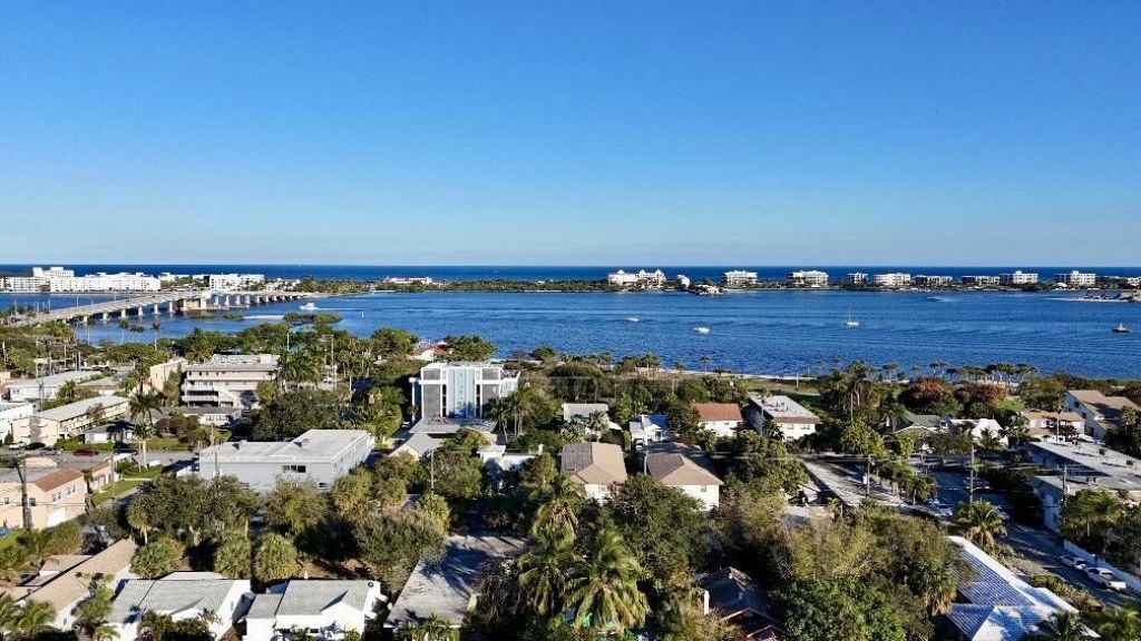 221 S Ocean Breeze, Unit #1 & #2, Lake Worth Beach, FL 33460 Photo