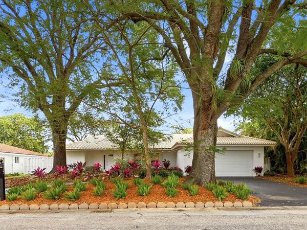 8857 NW 3rd Place, Coral Springs, FL 33071