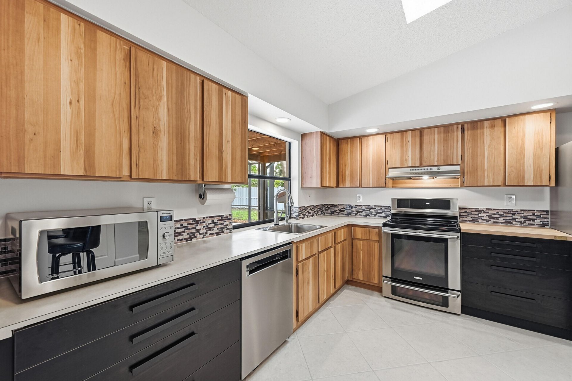 8857 NW 3rd Place, Coral Springs, FL 33071 Photo