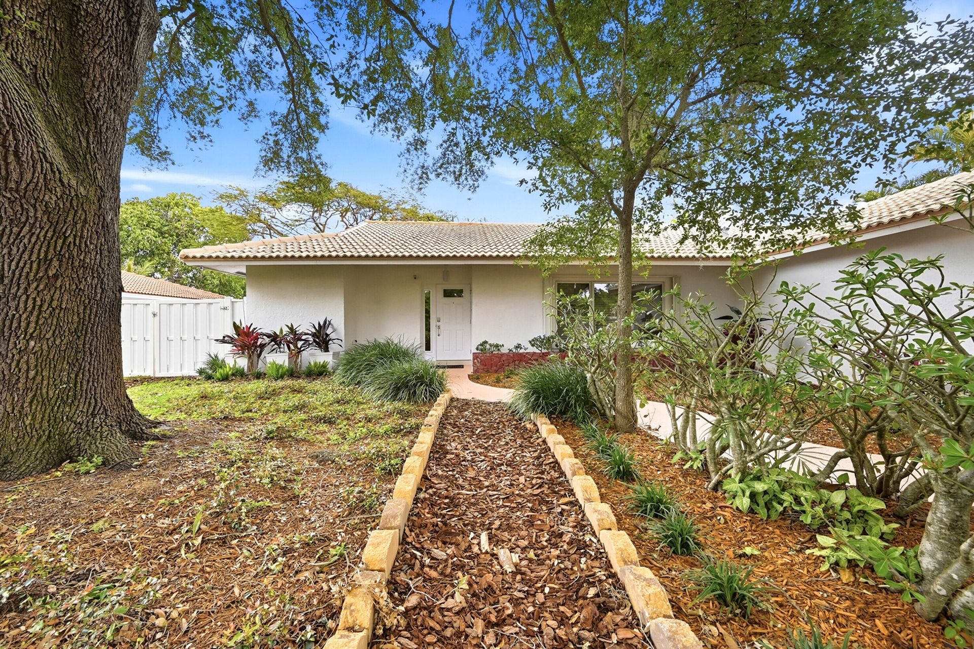 8857 NW 3rd Place, Coral Springs, FL 33071 Photo