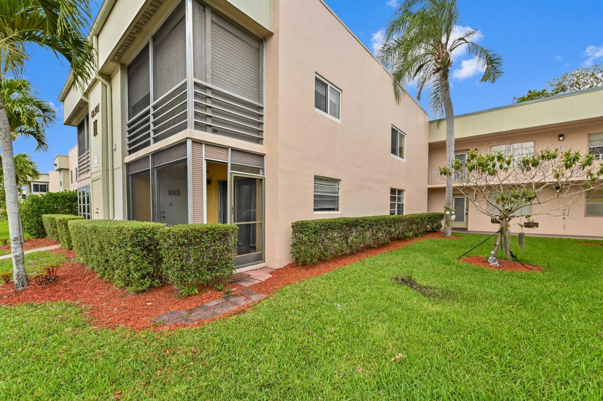 343 Capri, Unit H, Delray Beach, FL 33484 Photo