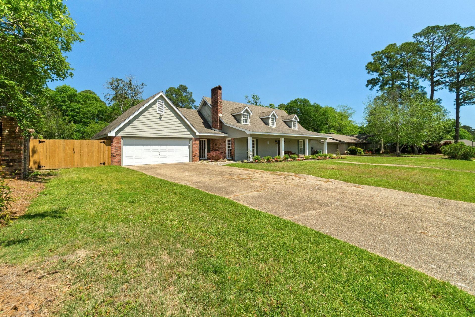 207 Comanche Dr., Hattiesburg, MS 39402 Main Photo
