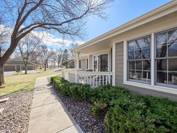 809 Ivy Lane, Eagan, MN 55123