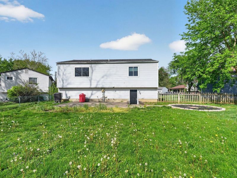 6449 Gunstock Court, Reynoldsburg, OH 43068 Photo 3