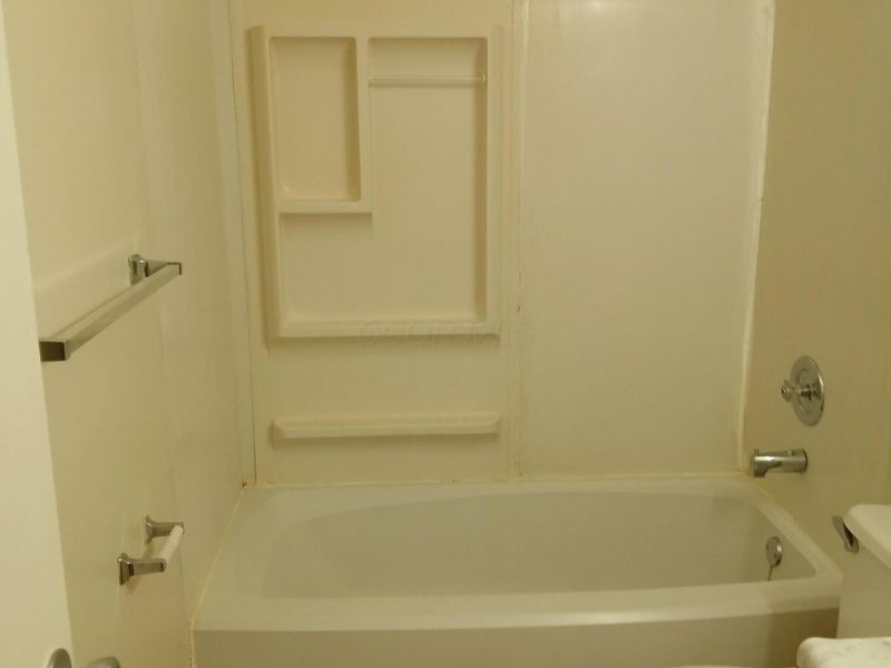 6449 Gunstock Court, Reynoldsburg, OH 43068 Photo 4