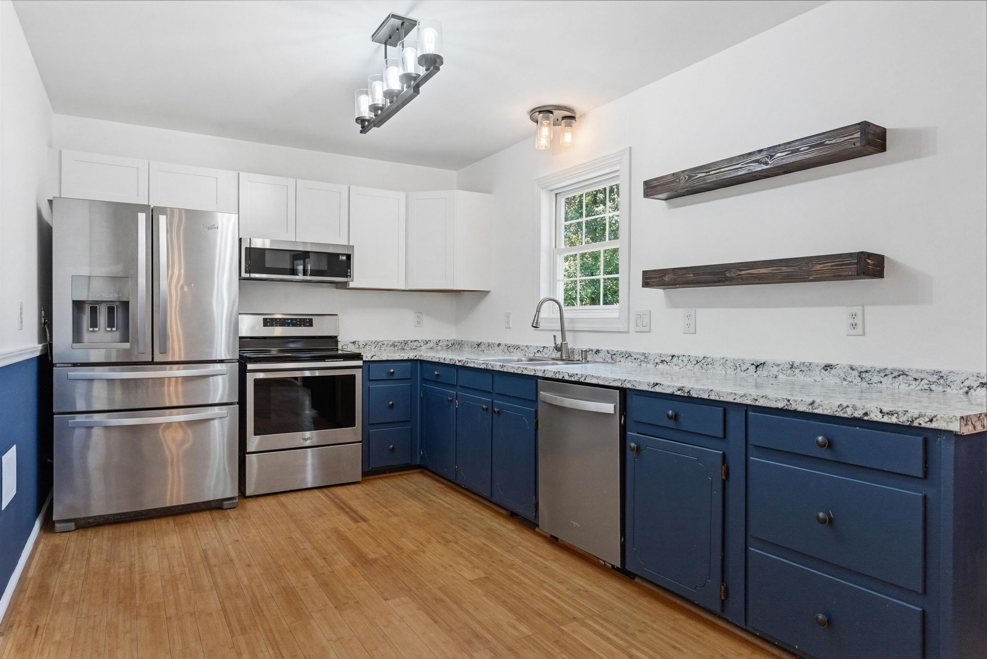 606 Dolphin Drive Photo 14