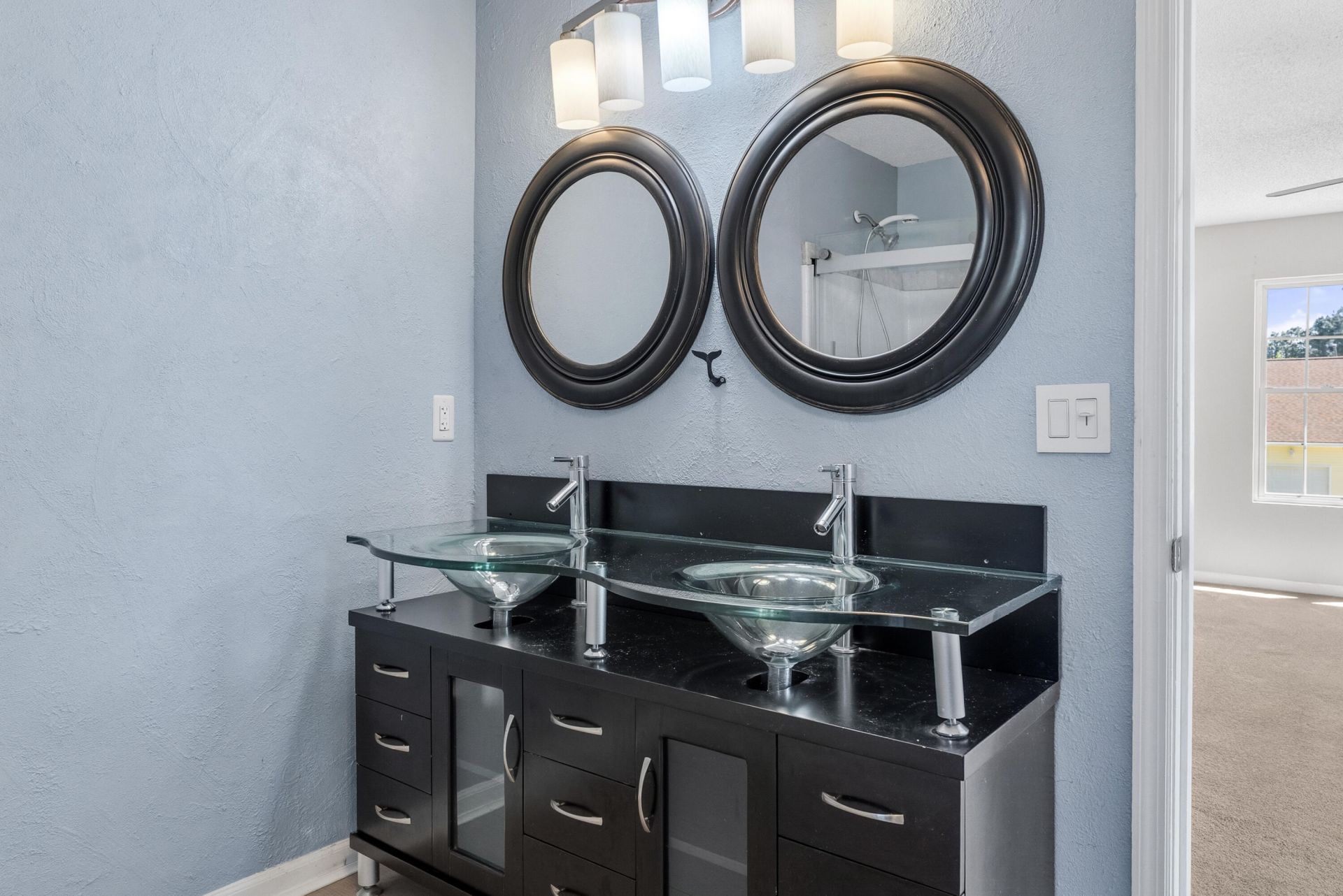 606 Dolphin Drive Photo 18