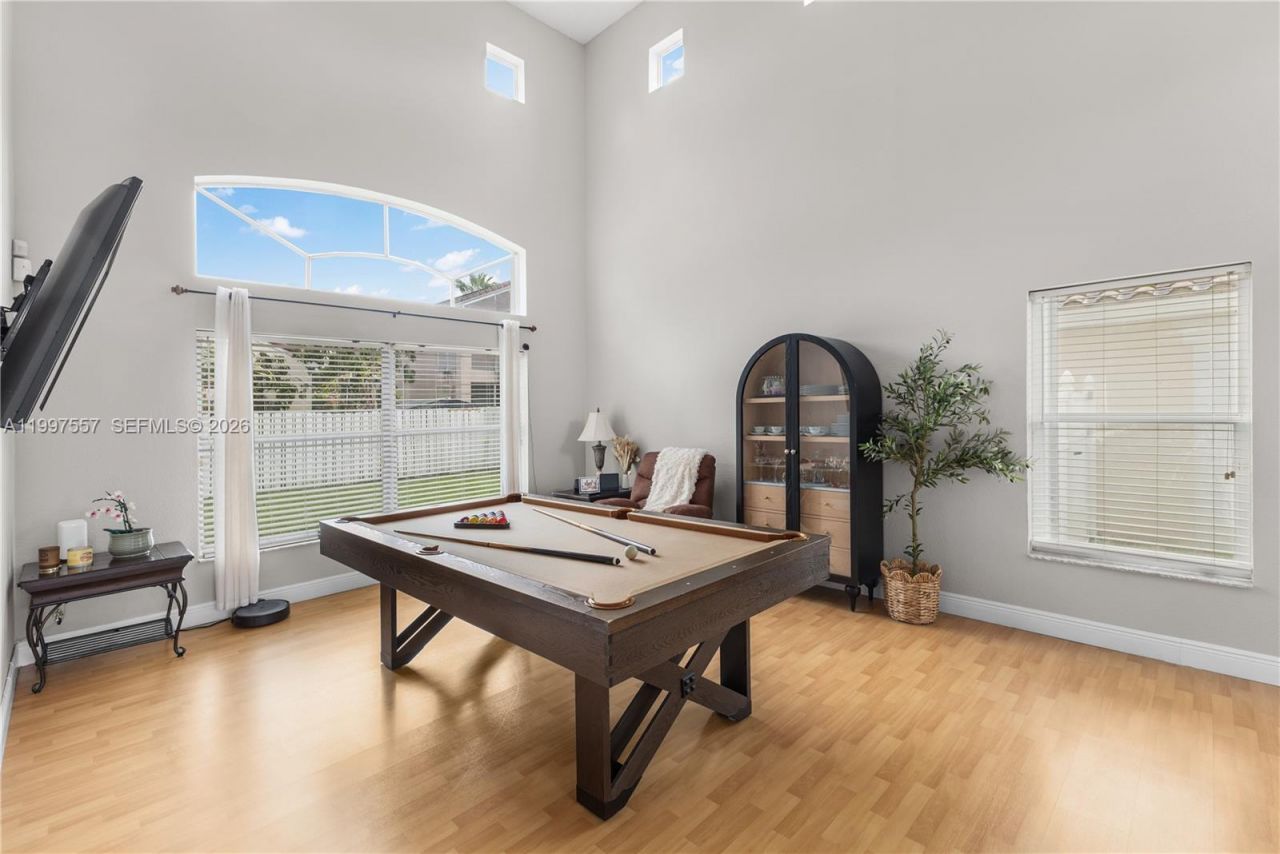 317 SW 191st Ter, Pembroke Pines, FL 33029 Photo