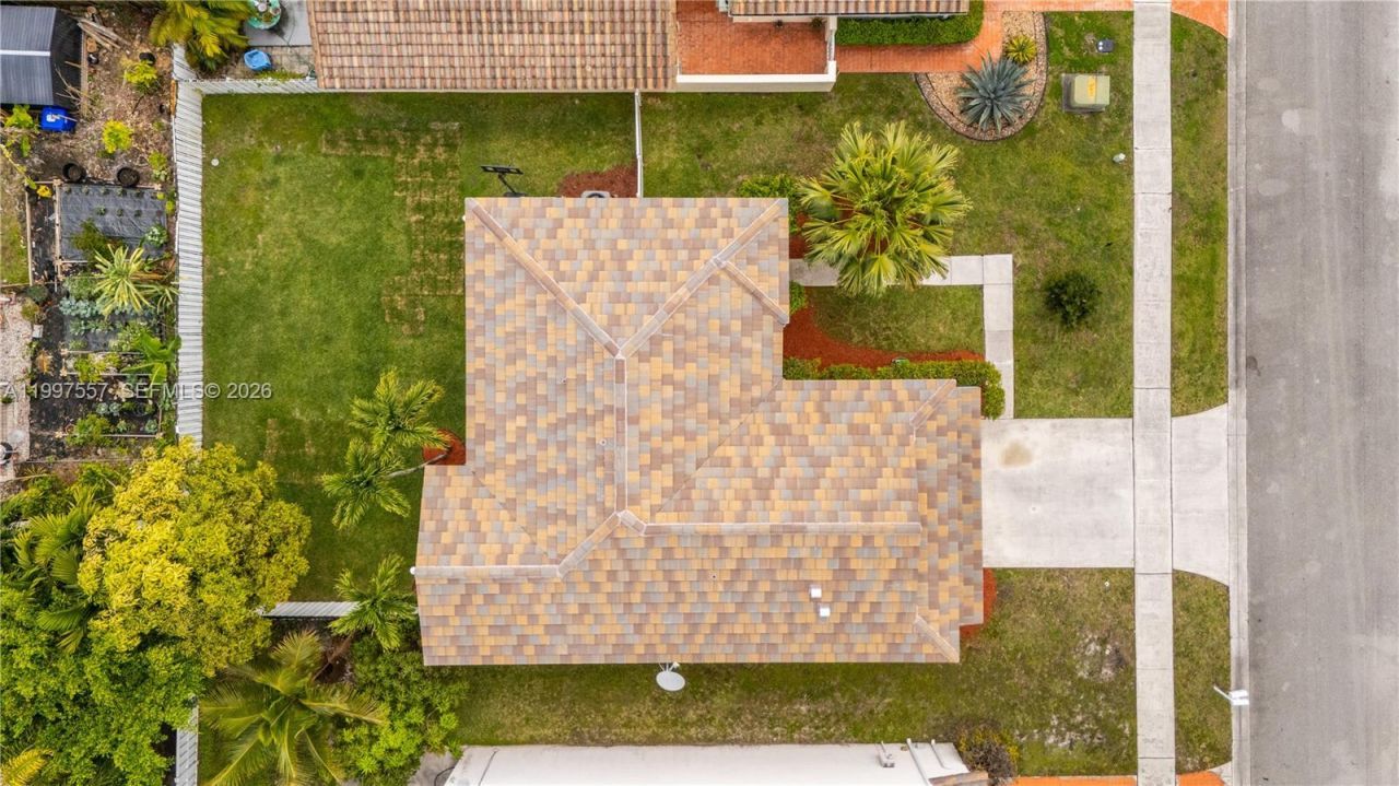 317 SW 191st Ter, Pembroke Pines, FL 33029 Photo