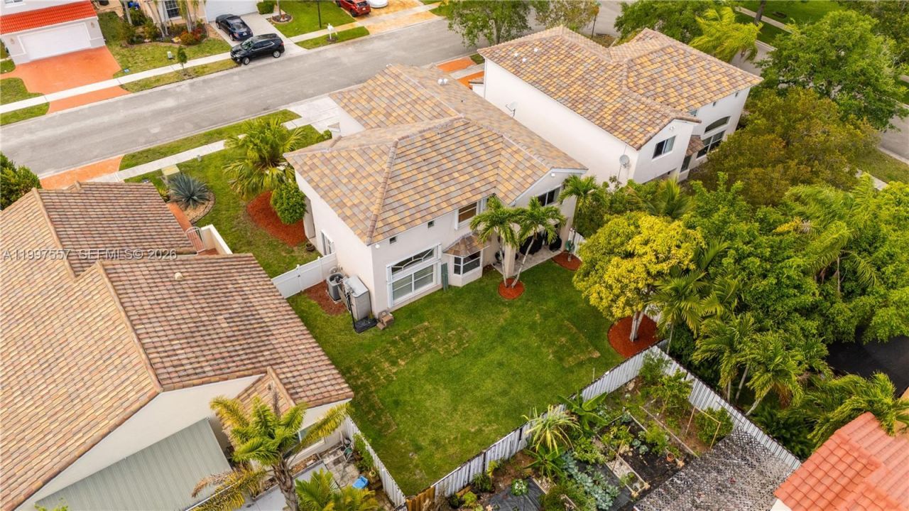 317 SW 191st Ter, Pembroke Pines, FL 33029 Photo