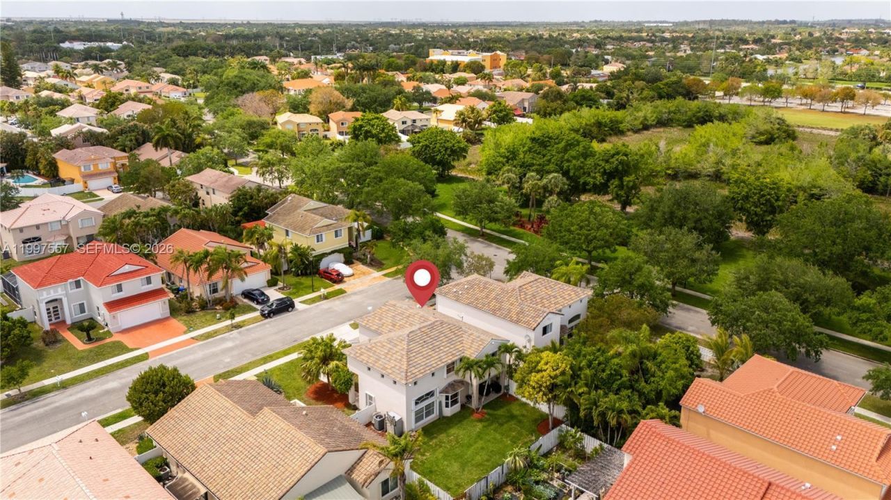 317 SW 191st Ter, Pembroke Pines, FL 33029 Photo