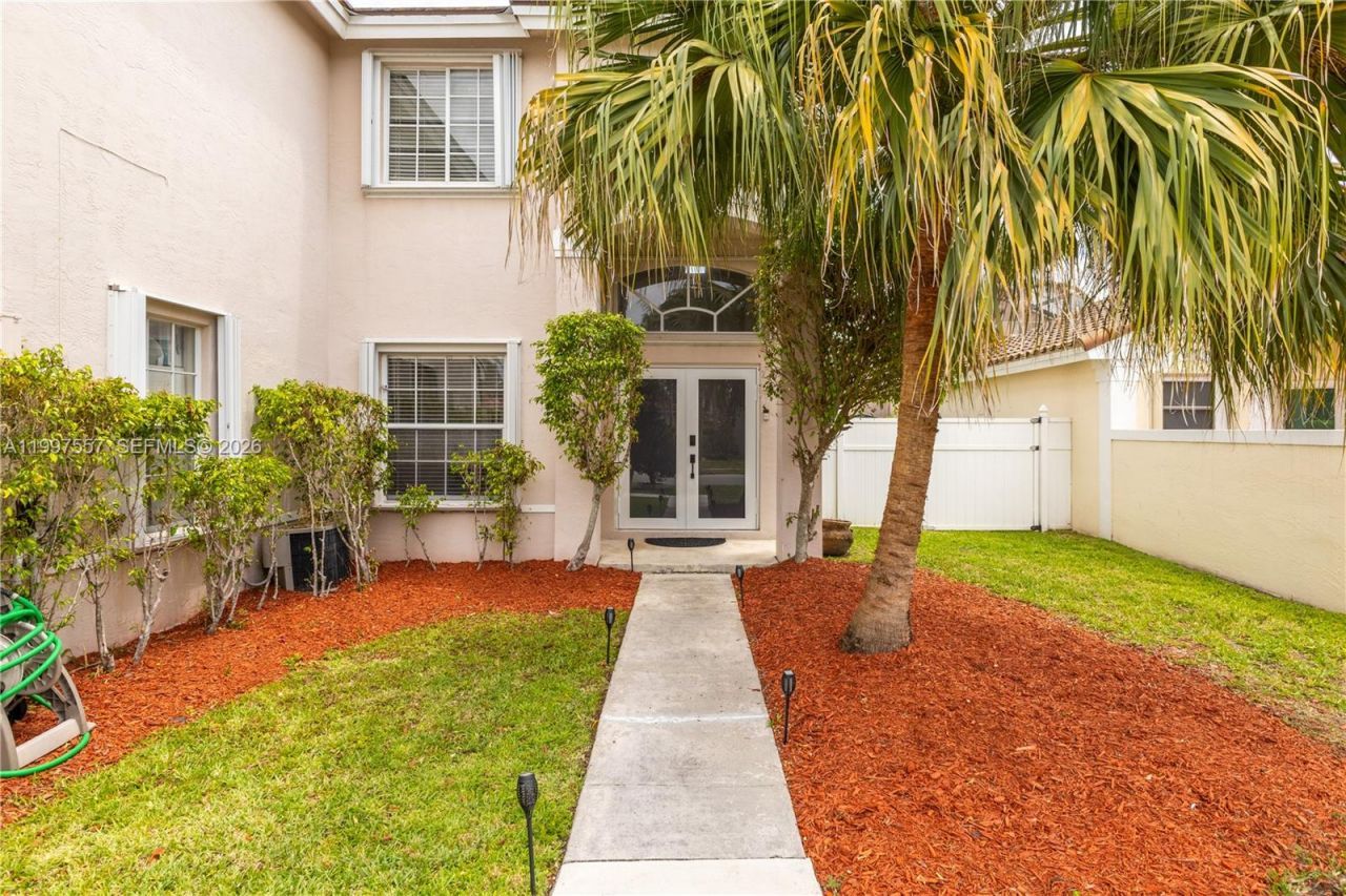 317 SW 191st Ter, Pembroke Pines, FL 33029 Photo