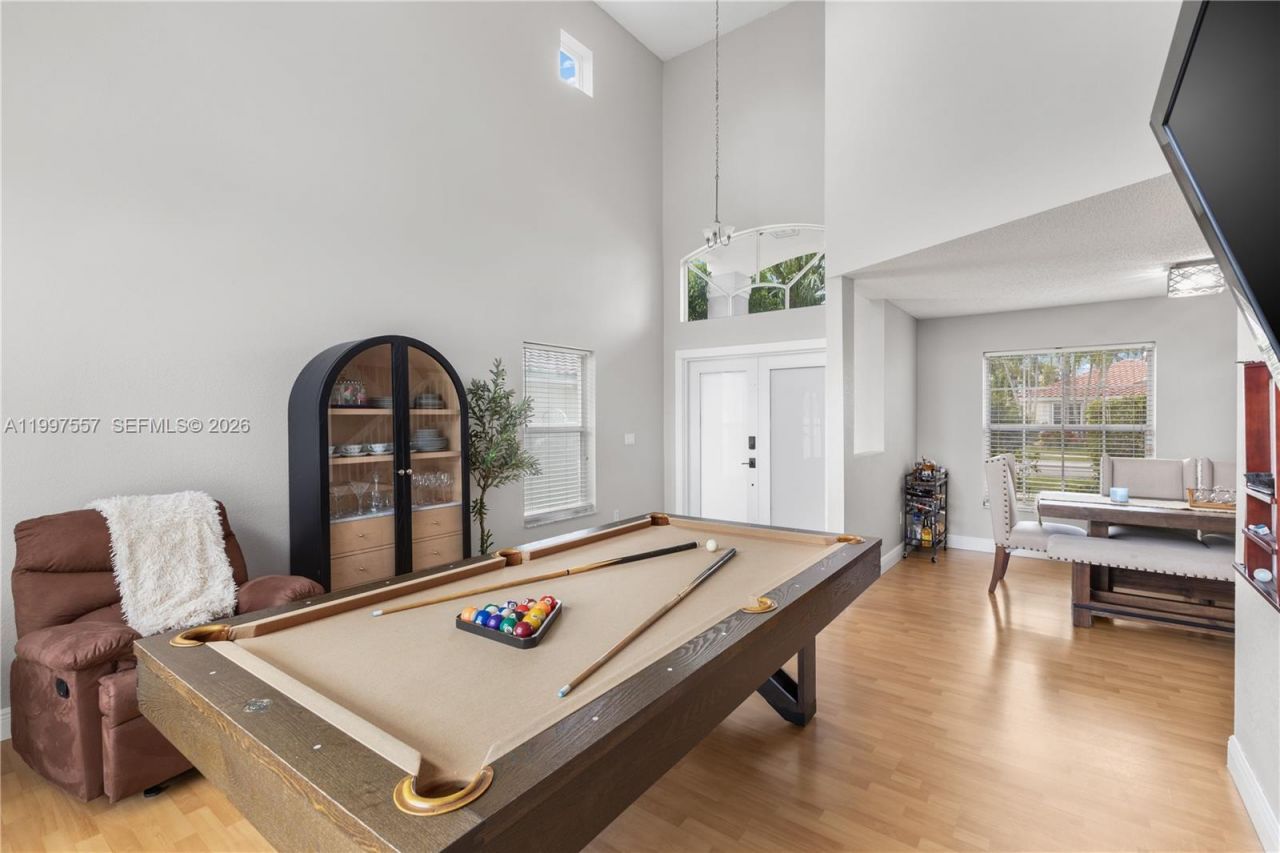 317 SW 191st Ter, Pembroke Pines, FL 33029 Photo