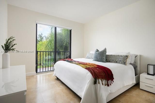 2766 SW 33rd Ave, Unit 2766, Miami, FL 33133 Photo