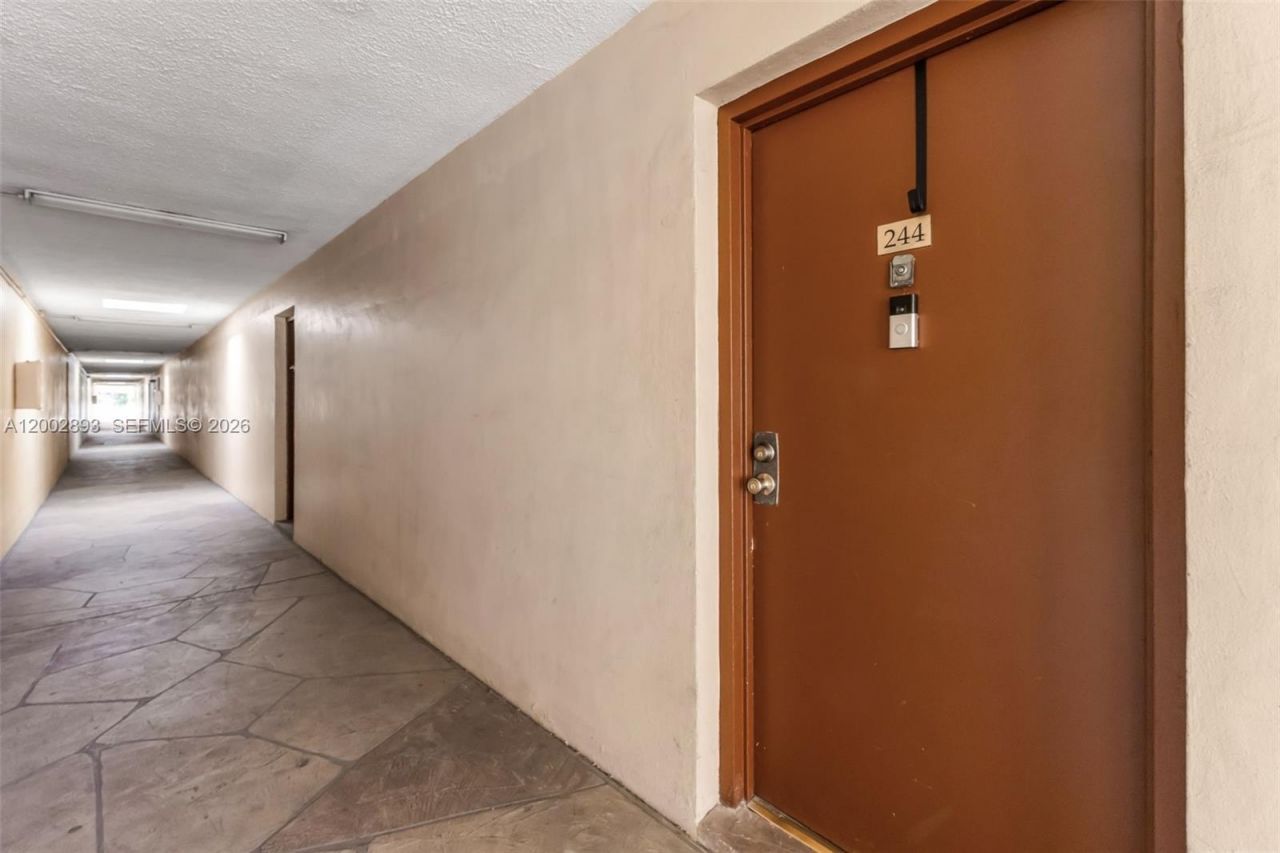13700 SW 62nd St, Unit 244, Miami, FL 33183 Photo