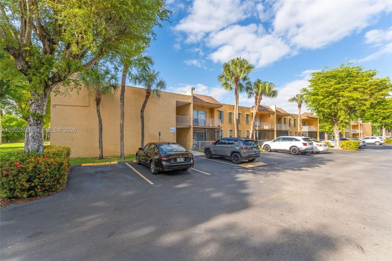 13700 SW 62nd St, Unit 244, Miami, FL 33183 Photo