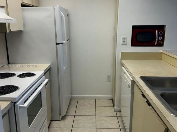6955 NW 186th St, Unit F407, Hialeah, FL 33015