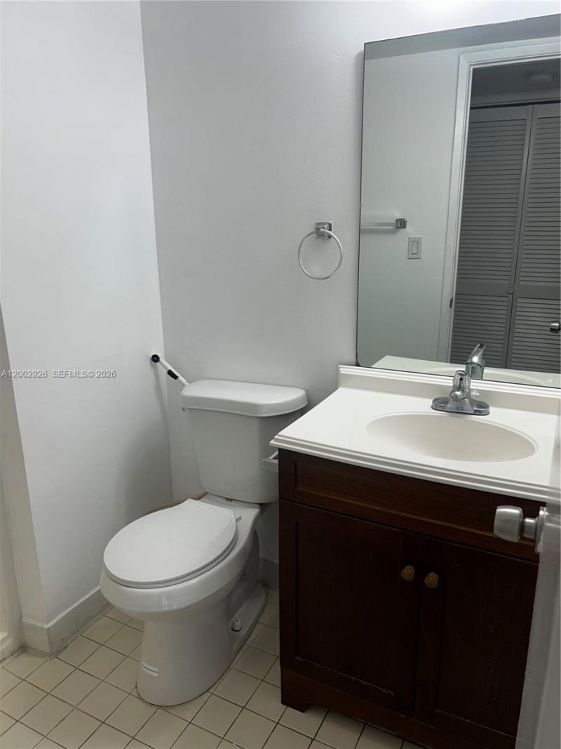 6955 NW 186th St, Unit F407, Hialeah, FL 33015 Photo