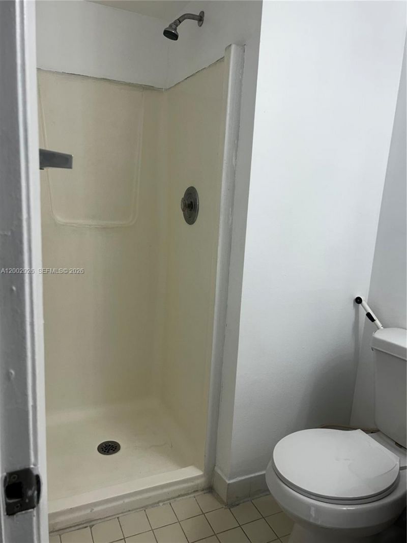 6955 NW 186th St, Unit F407, Hialeah, FL 33015 Photo