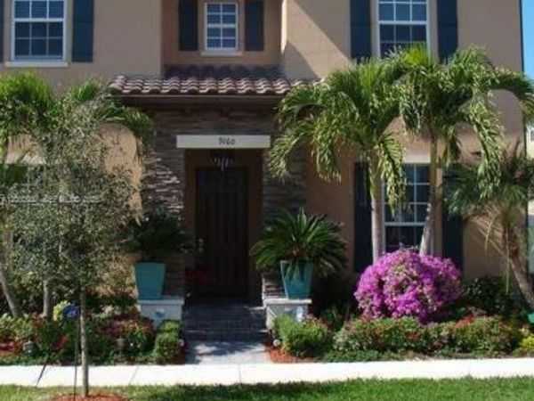 9160 SW 171st Ct, Miami, FL 33196