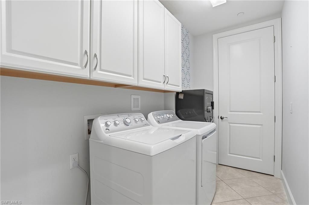 8777 Bellano Ct, Unit 101, Naples, FL 34119 Photo