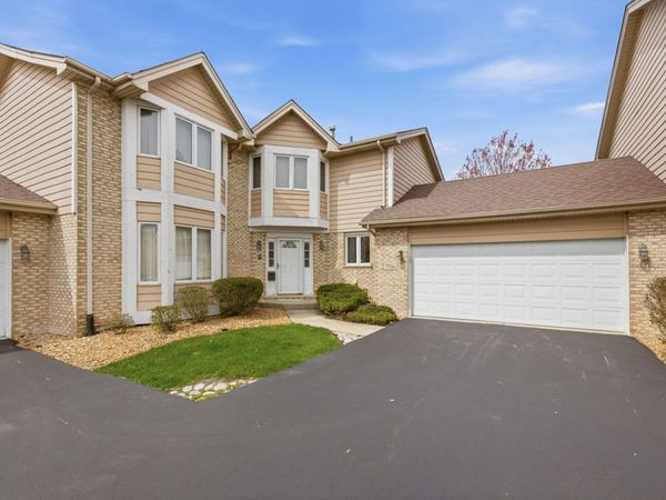 7746 Northfield Lane, Tinley Park, IL 60487