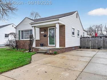 22833 E. 13 mile Road, St. Clair Shores, MI 48082