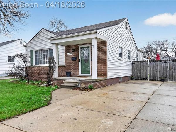 22833 E. 13 mile Road, St. Clair Shores, MI 48082