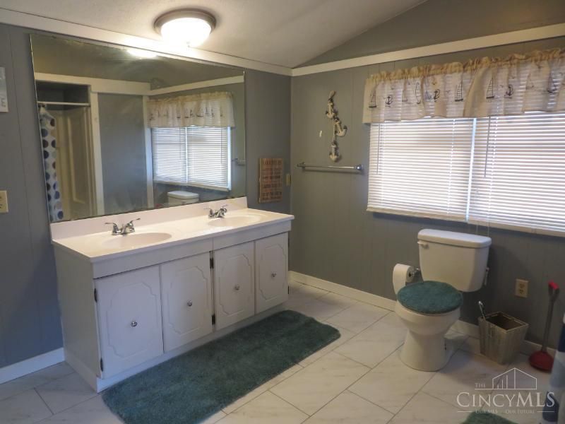 6946 Mountain View Drive, Hillsboro, OH 45133 Photo 16