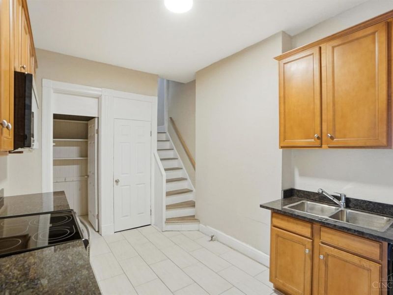 2651 Melrose Avenue, Cincinnati, OH 45206 Photo 2