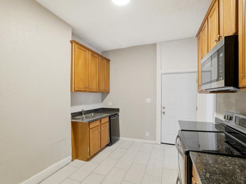 2651 Melrose Avenue, Cincinnati, OH 45206 Photo 3