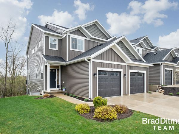 2313 Watertown Way NE, Unit 22, Grand Rapids, MI 49505