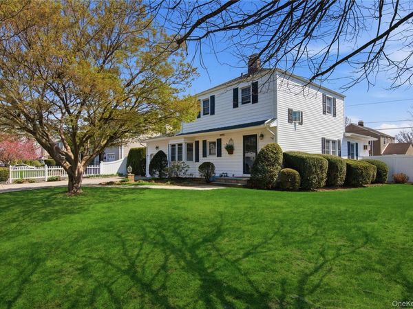 44 Magnolia Street, Westbury, NY 11590