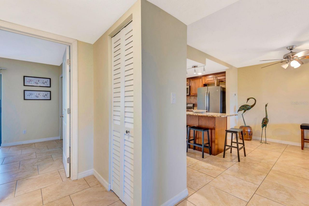 350 S Polk Drive, Unit 302, Sarasota, FL 34236 Photo