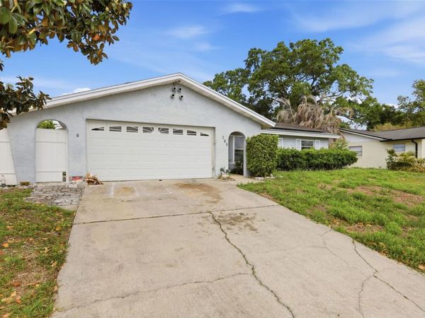 200 SIR LAWRENCE DRIVE, SANFORD, FL 32773