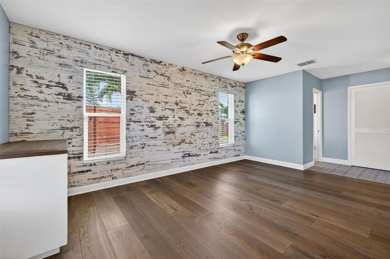4200 Beach Drive Se, Saint Petersburg, FL 33705 Photo