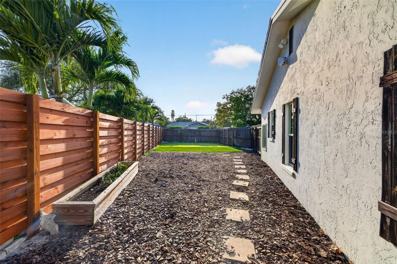 4200 Beach Drive Se, Saint Petersburg, FL 33705 Photo